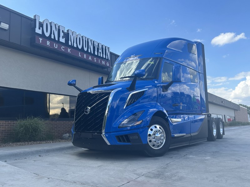 2026 Volvo 860 outside Lone Mountain Truck Leasing