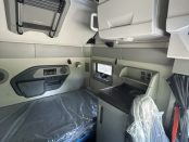 2026 Volvo 860 cab