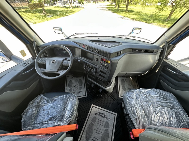 2026 Volvo 860 dashboard