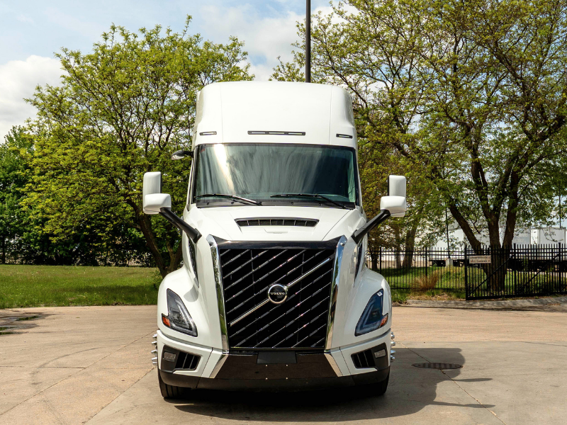 Front of white 2027 Volvo VNL 860