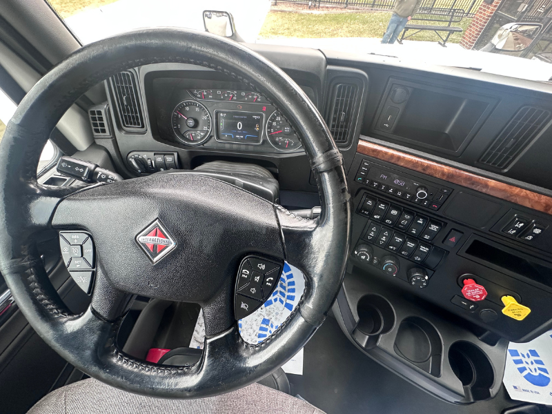 Steering wheel inside white 2022 International LT