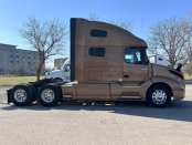 Passenger side of a 2022 Volvo VNL 760