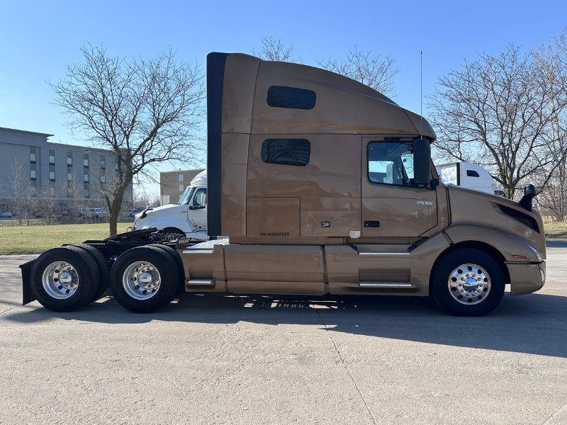 Passenger side of a 2022 Volvo VNL 760