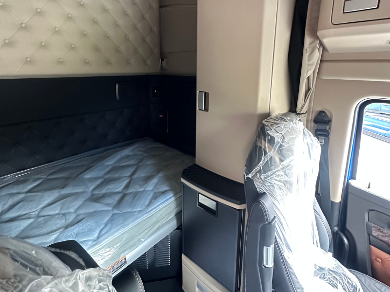 2027 Kenworth T680 sleeper