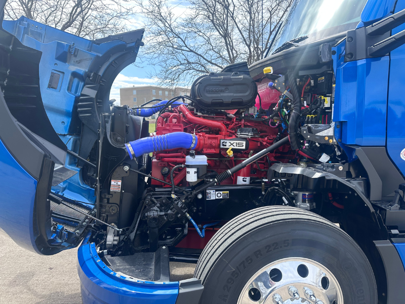 2027 Kenworth T680 Cummins X15 engine