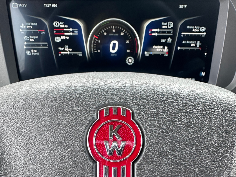 2027 Kenworth T680 steering wheel