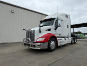 2022 Peterbilt 579 semi truck