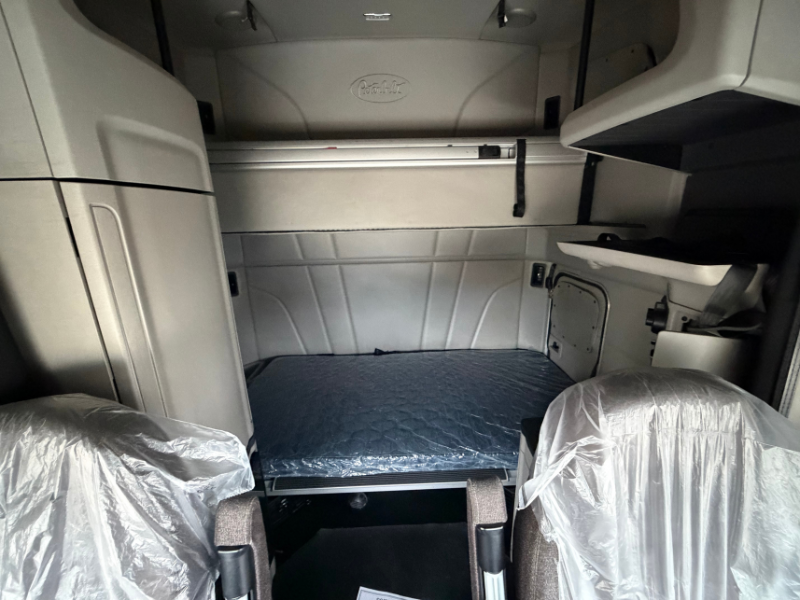 Sleeper area of 2022 Peterbilt 579 semi truck