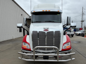 Front of 2022 Peterbilt 579 semi truck