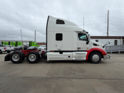 Passenger side of a 2022 Peterbilt 579 semi truck